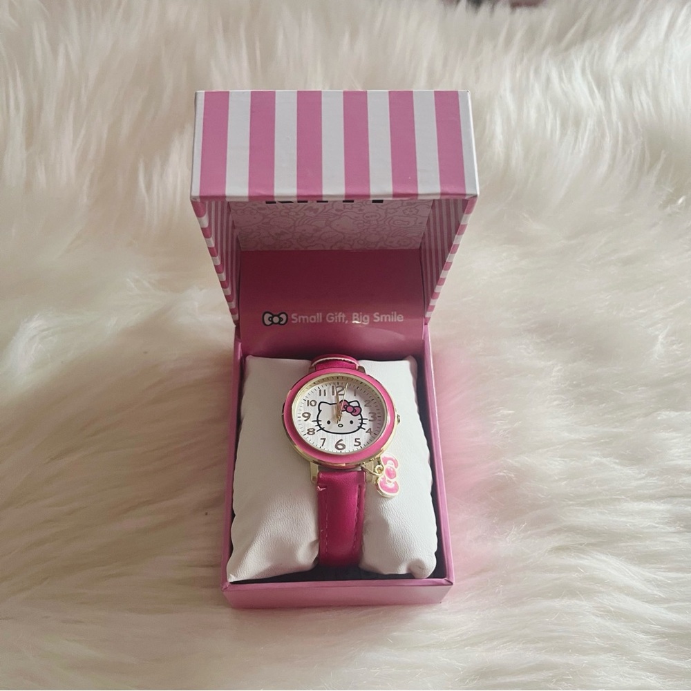 NEW NIB Sanrio Hello Kitty Watch Pink